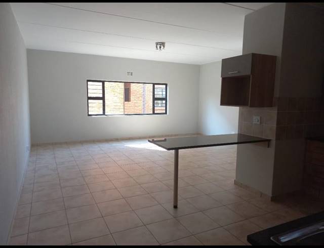 2 BEDROOM PROPERTY TO RENT IN RAVENSWOOD